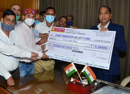 cm-jai-ram-cheque-tatkalsamachar.com