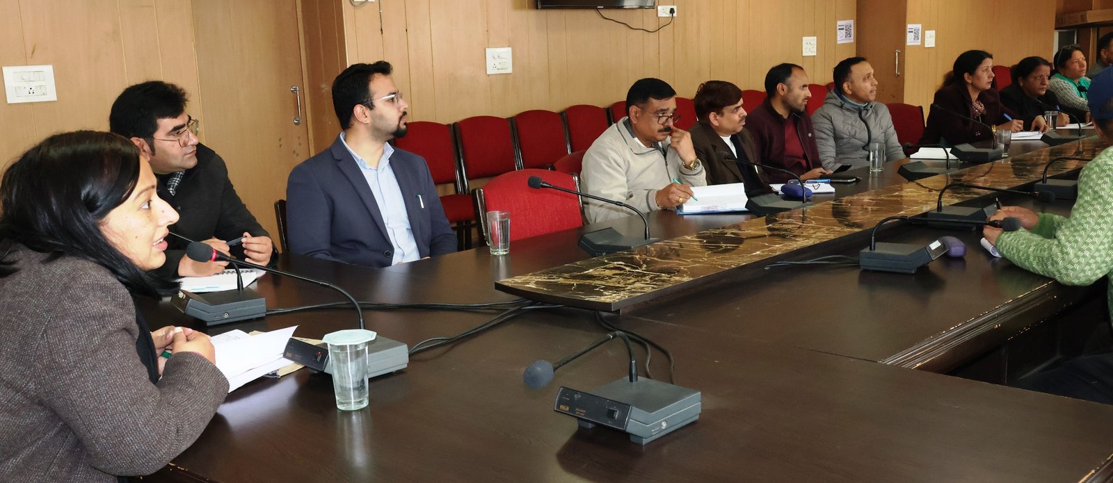 Minister-listen-people's-problems-tatkal-samachar