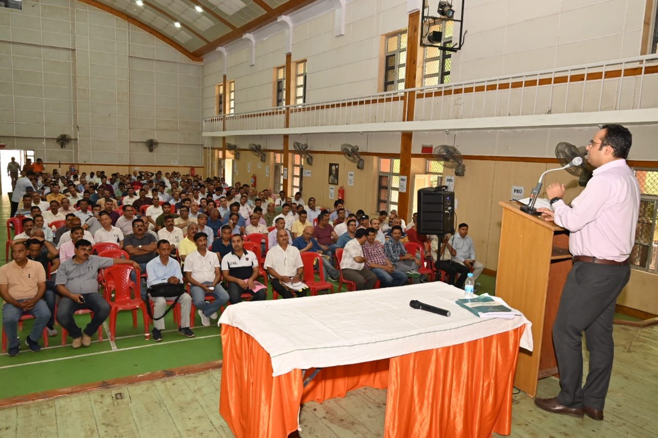 tatkal samachar-election-politics-votes-Officers and employees voted-rehearsal-bjp-congress