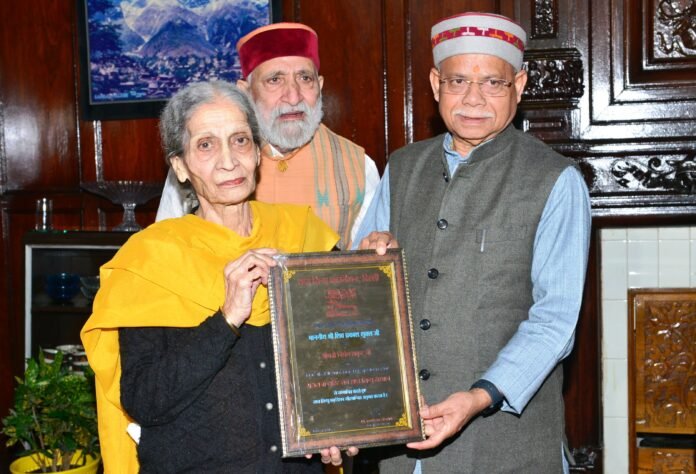 Governor presents first Sapt Sindhu Lifetime Award to Nirmal Thakur