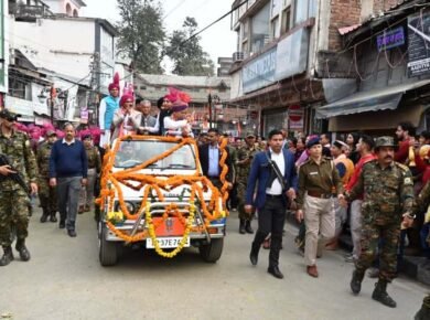 The Governor presided over the closing ceremony of the International Shivaratri Fair in Mandi.