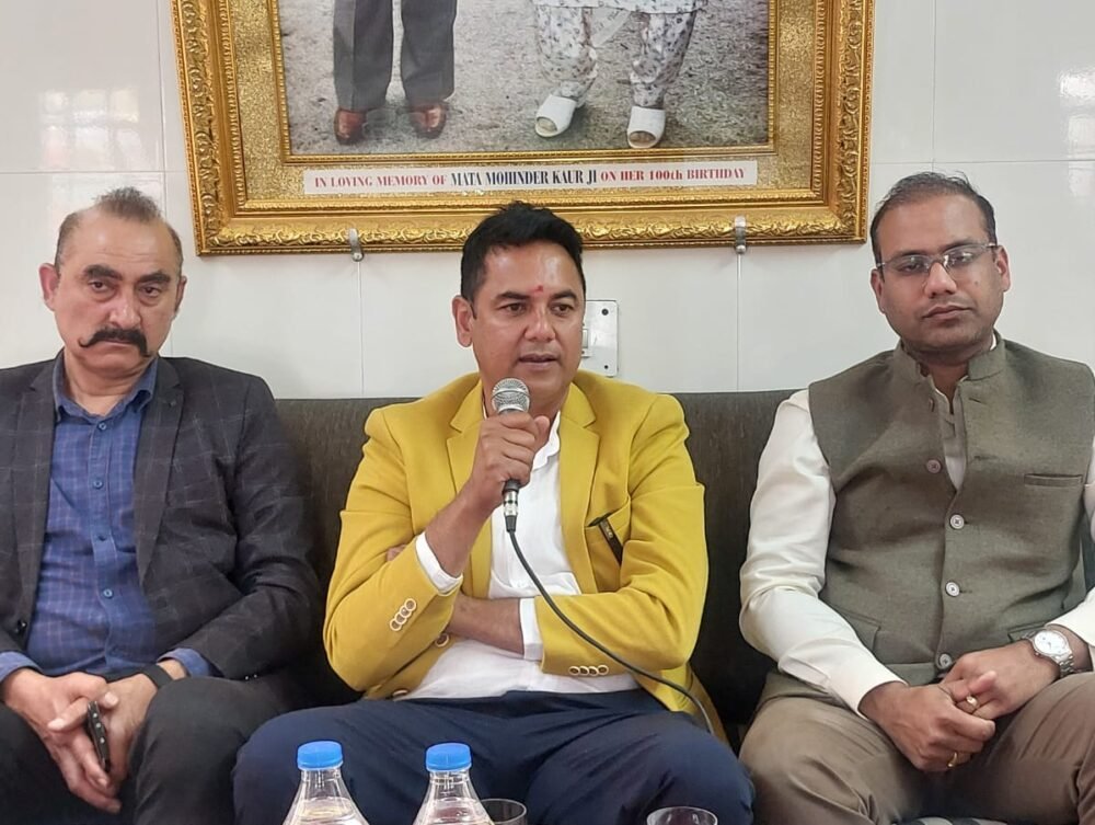 MLA-Reviews-Arrangements-Una