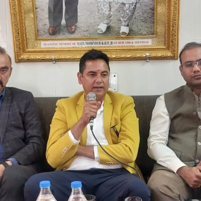 MLA-Reviews-Arrangements-Una