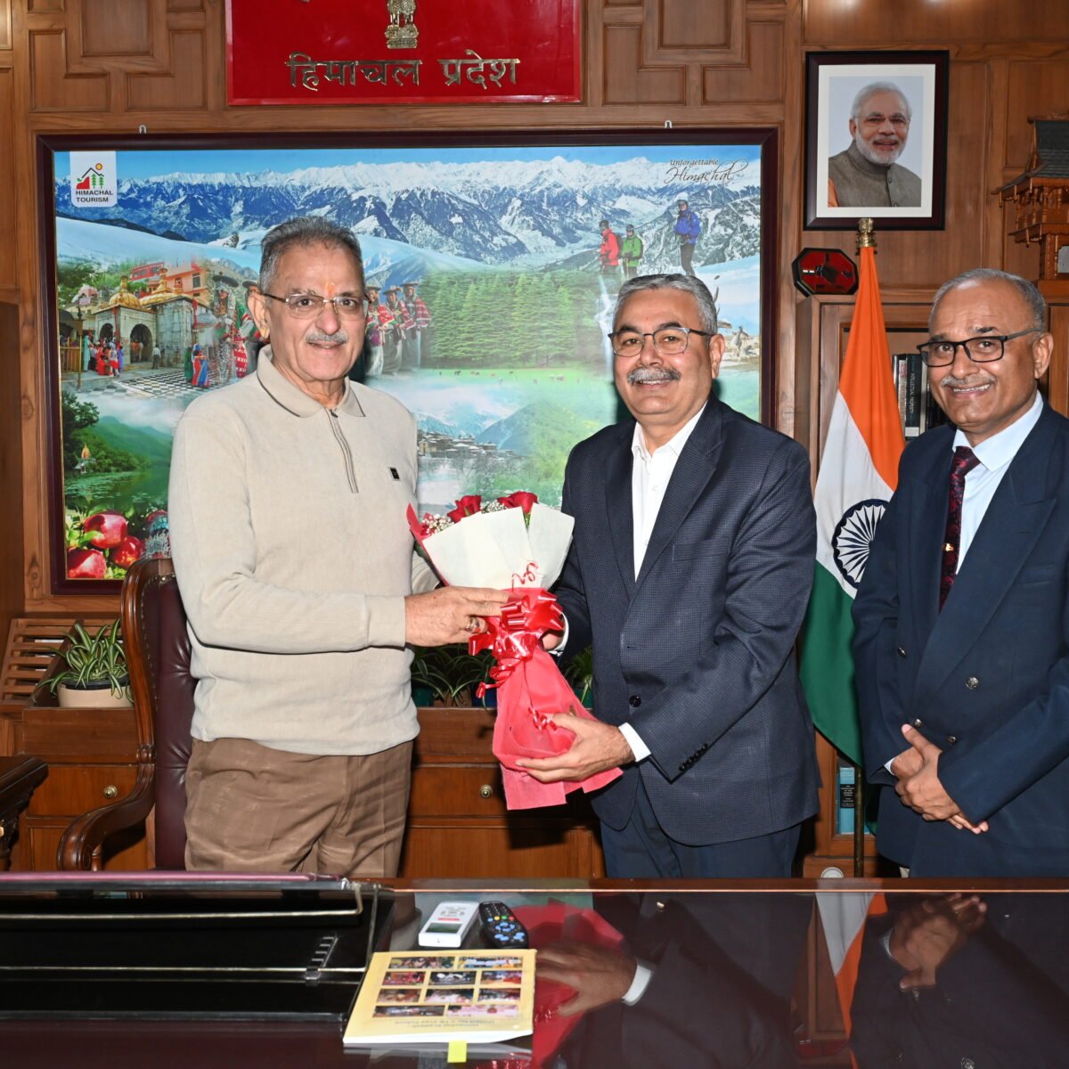 JUIT-VC-Meets-Governor-Himachal Pradesh