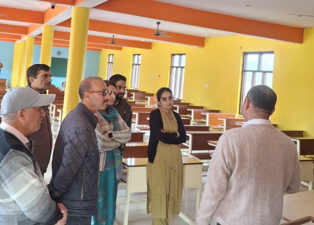 DC-Rathore-Inspection-Hamirpur