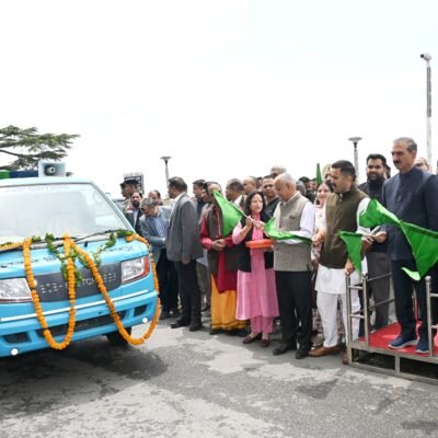 CM Flags Off 10 Municipal EVs-tatkalsamachar