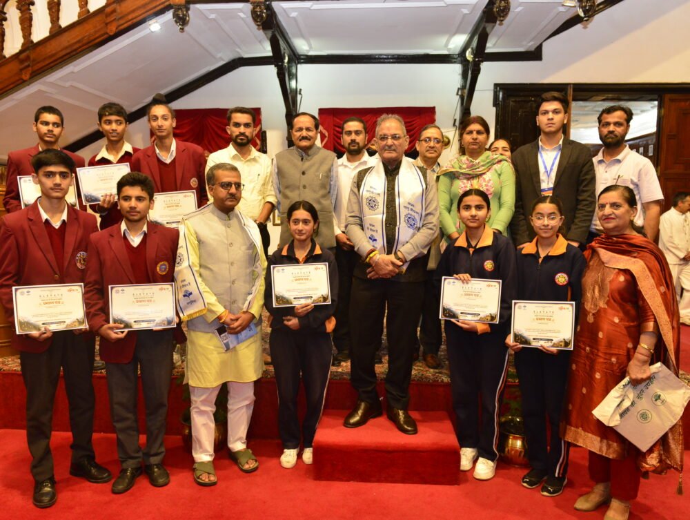 tatkal-samachar-Governor-drug-free-india